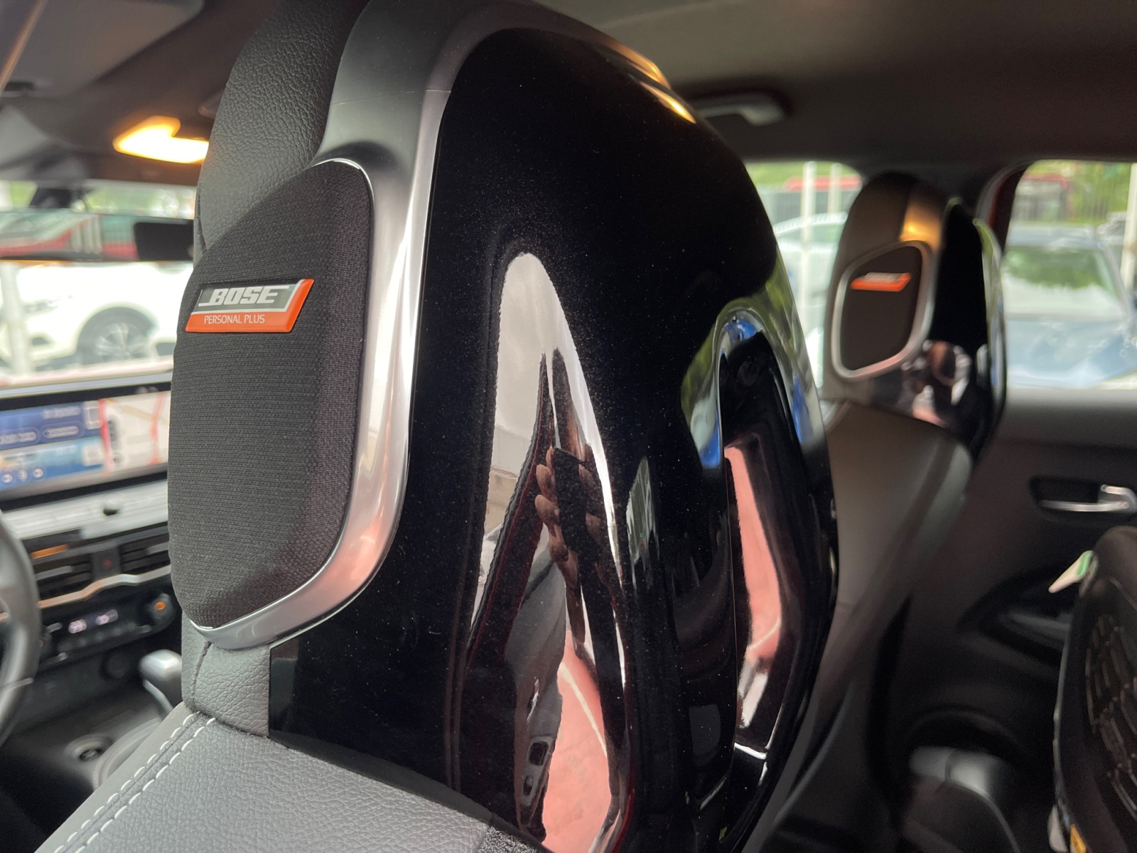 SJNFCAF16U2013553_15_feature