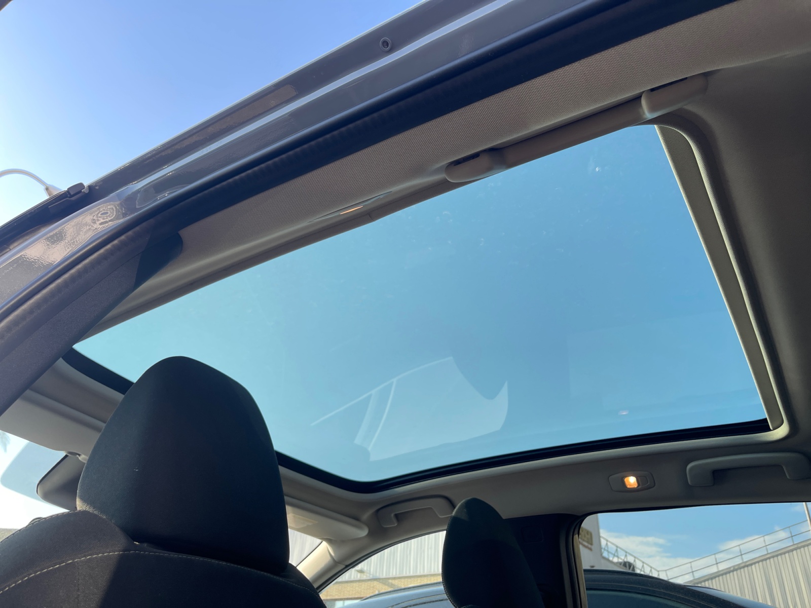 SJNTAAJ12U1028464_16_feature_0_final