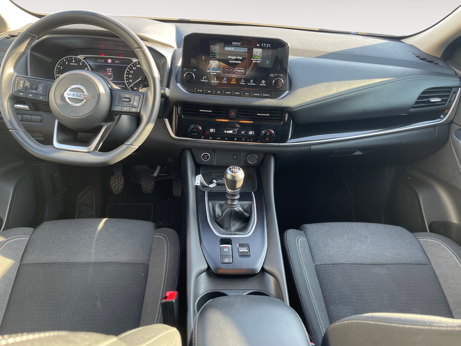 SJNTAAJ12U1115224_9_front-panel-passenger_0_final