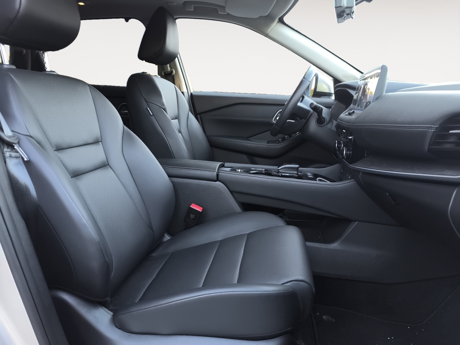 9410NJR_14_enter-codriver-driver_0_final