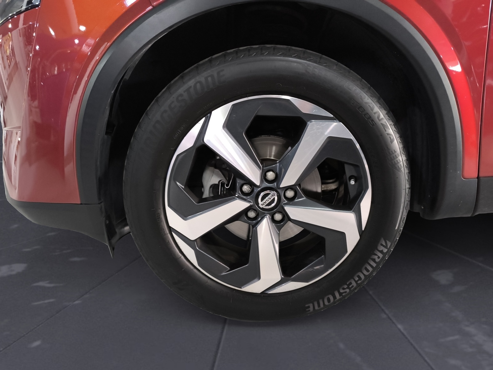 9482LYS_13_rim-front-left_0_final