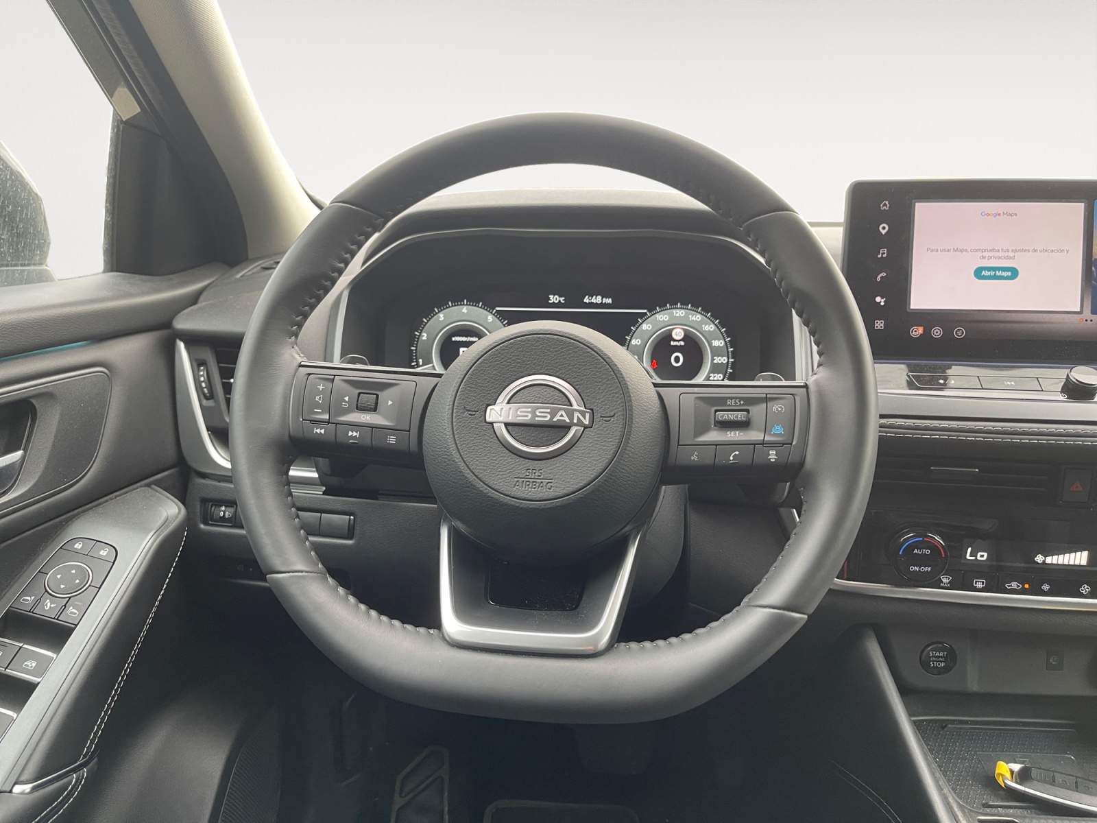 2762NHD_11_steering-wheel-driver_0_final